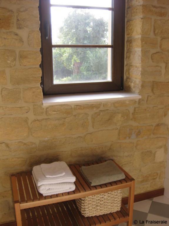 Chambres D'Hotes La Fraiseraie Tellancourt Rum bild